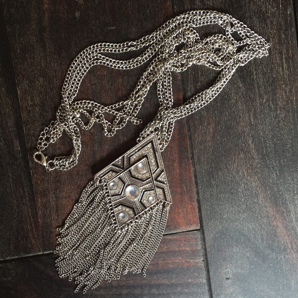 Statement fringe necklace.